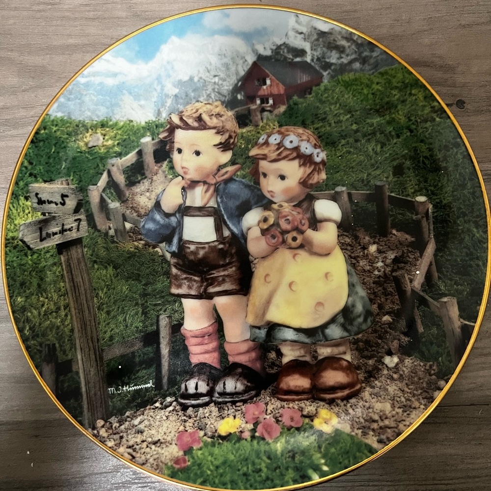 M.J. Hummel Country Crossroads Little Companion collectors plate